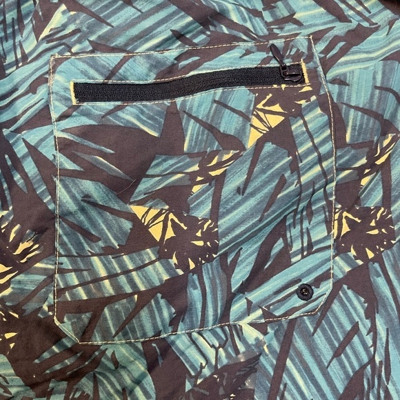 Columbia Men's Super Backcast Swim Shorts in Tranquil Teal Palm Leaf Print; XXL - Picture 11 of 13